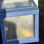 magic clear box with blue edges