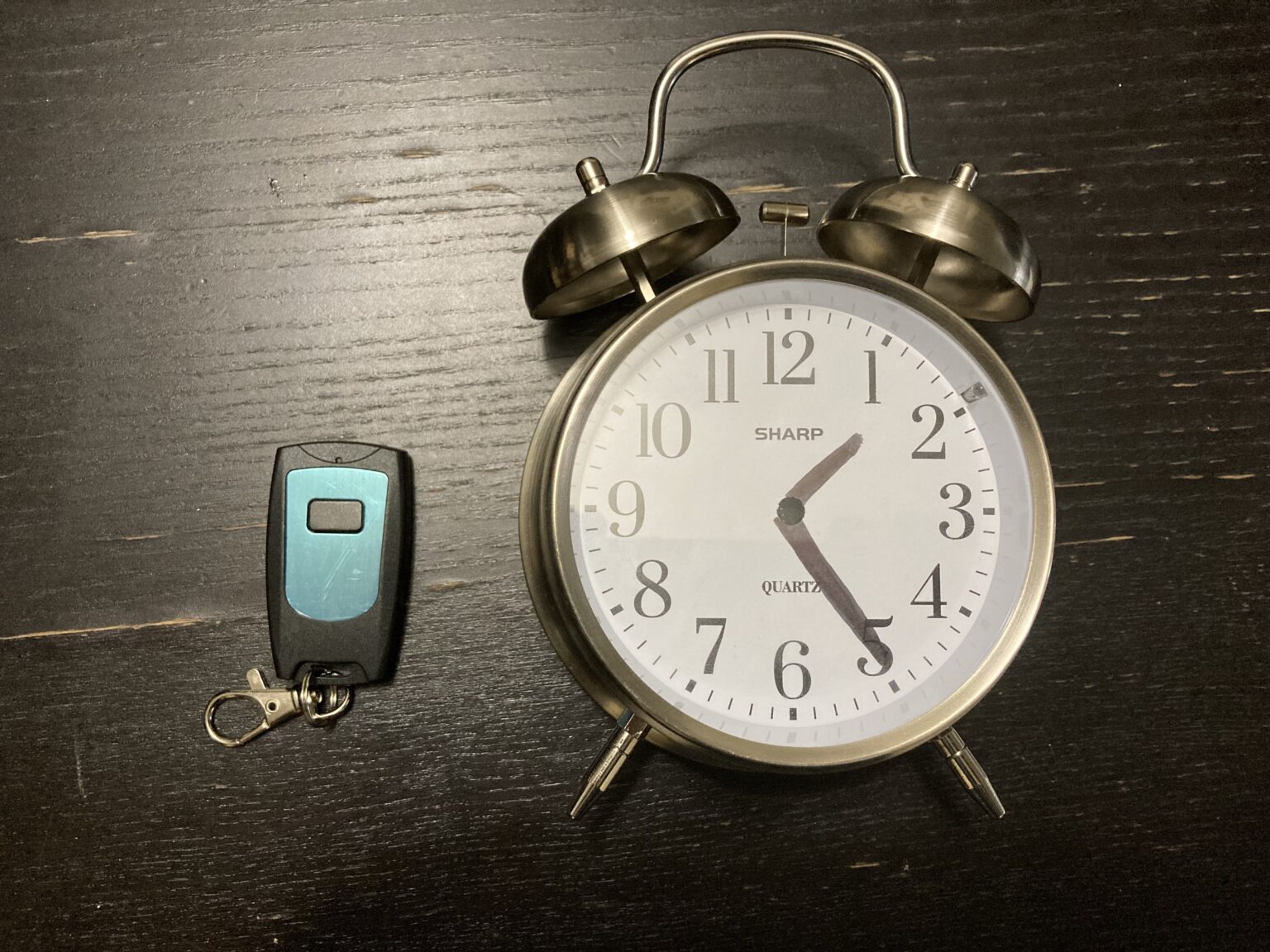 Remote Control Alarm Clock… MagicShow.Tips