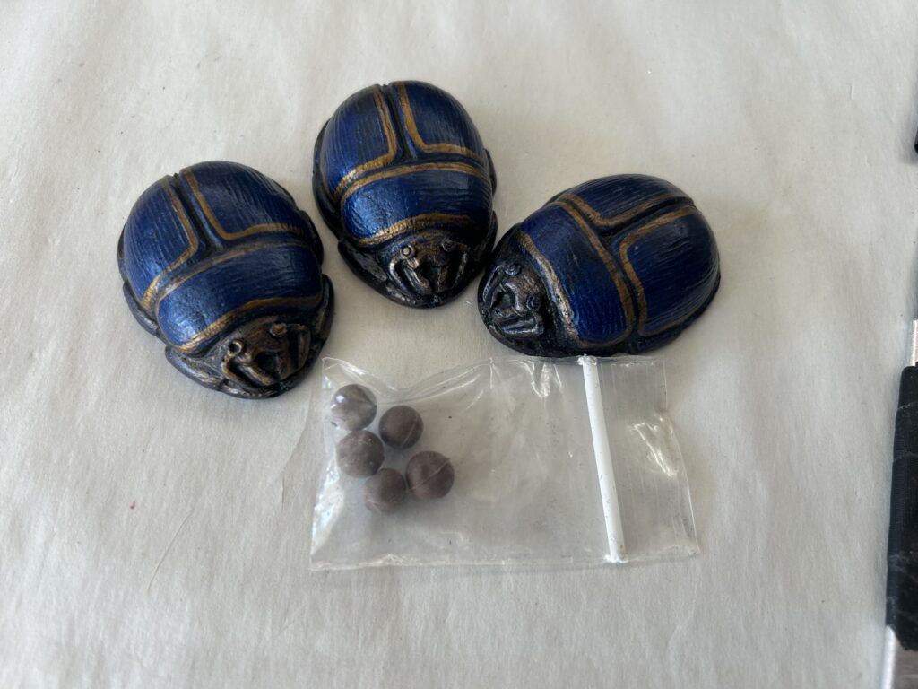 Black Fox Scarab Three Shell Game
