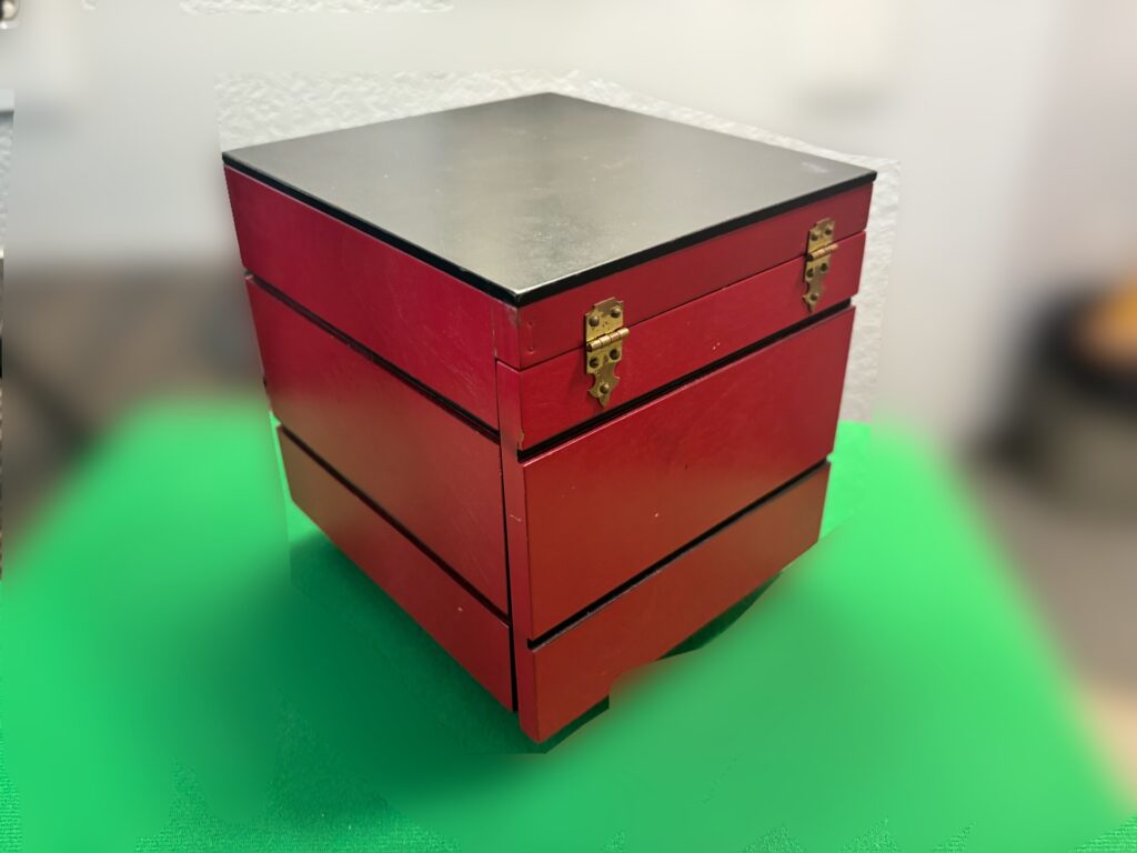 Buried Treasure Bean Box by Arturo