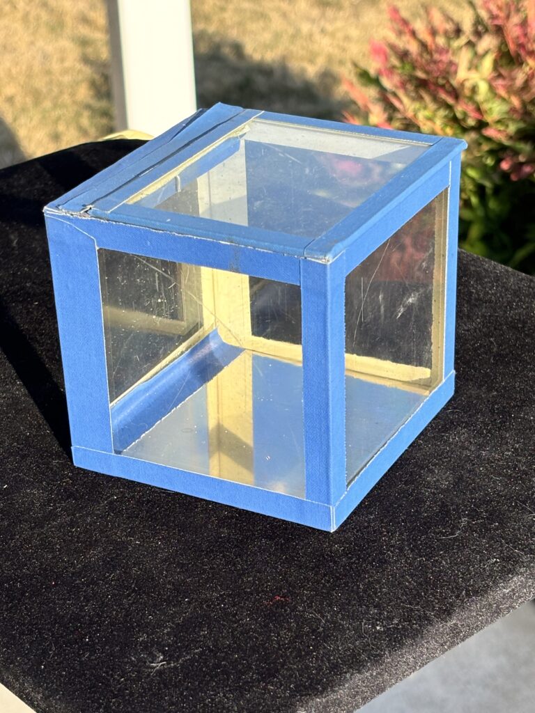 clear box with blue edges