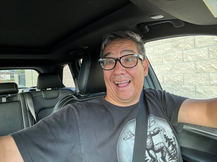 magician in car